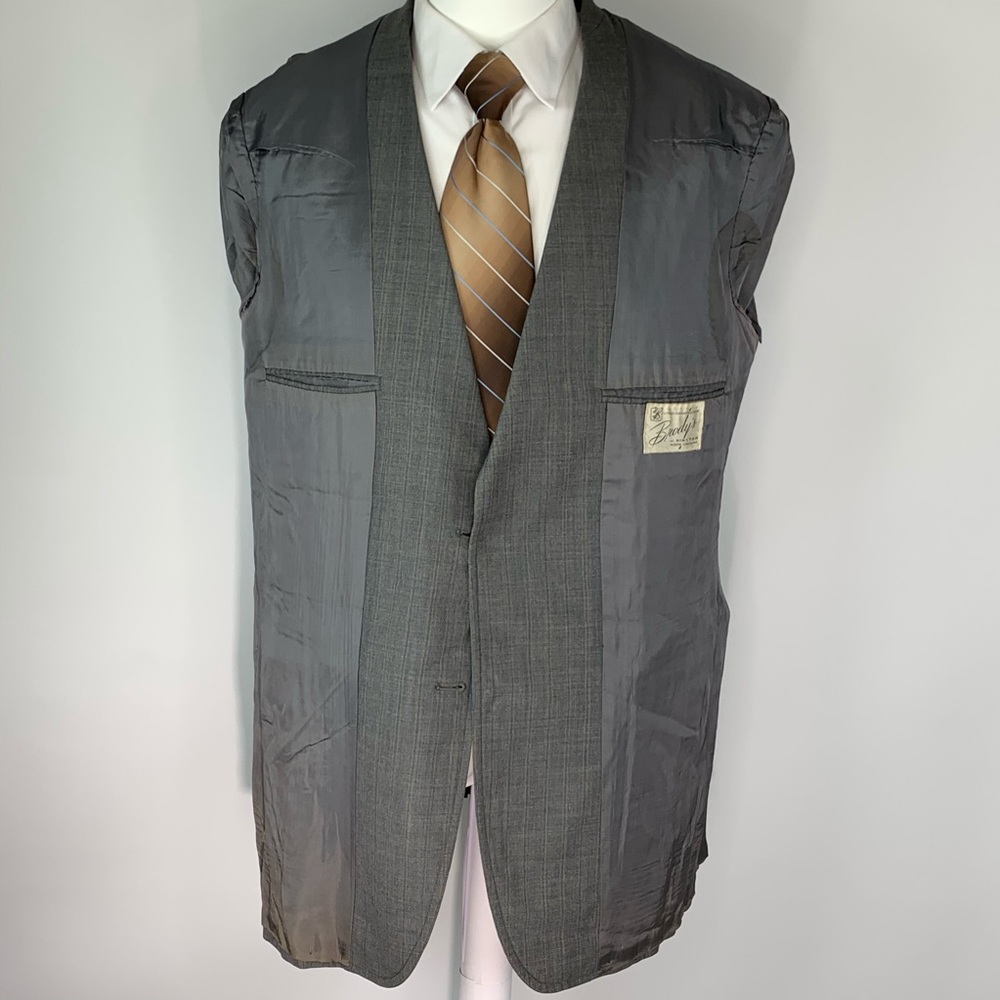 Brody‎ Suit - Picture 6 of 7